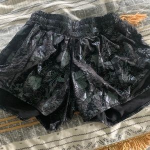 Lululemon size 4 shorts